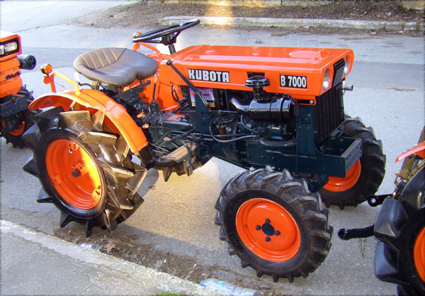 KUBOTA B7000 USZCZELKA GŁOWICY